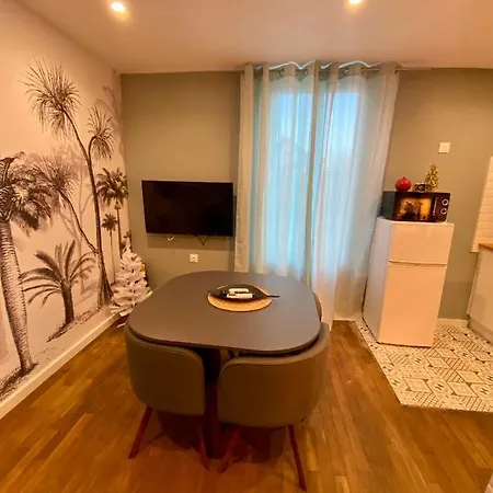 T2 Cosy / Quartier Calme / Magasins D'Usine A Proximite Apartment Saint-Julien-les-Villas Exterior photo